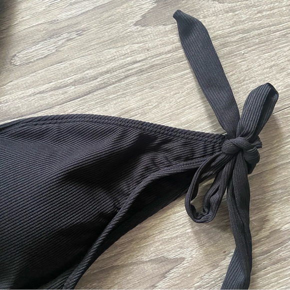 Brand New One-Piece Swimsuit with Bows 🎀 - Picture 6 of 7